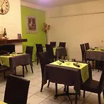 La Tour De Hotel Crécy-sur-Serre