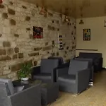 Hotel La Tour De Crécy-sur-Serre