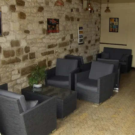 La Tour De Hotel Crécy-sur-Serre