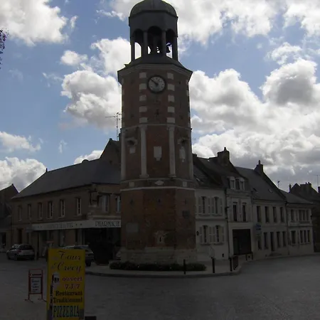Szálloda La Tour De Crécy-sur-Serre