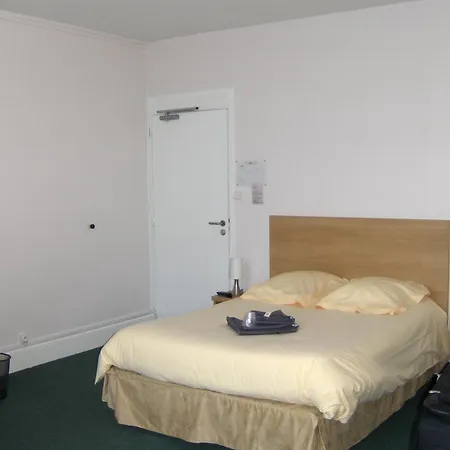 La Tour De Hotell 3*